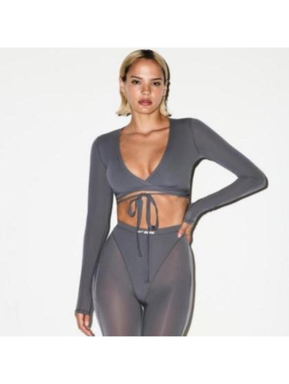 Nike Skims Weightless Wrap Top